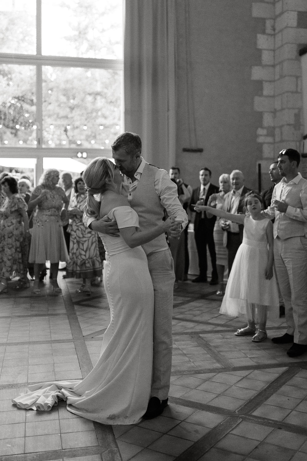 WEDDING PHOTOGRAPHY CHATEAU DE LA VALOUZE BORDEAUX FRANCE 033 WEDDING PHOTOGRAPHY CHATEAU DE LA VALOUZE BORDEAUX FRANCE 033